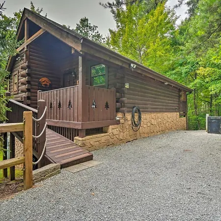 Mountain Dream Cabin With Deck, 7 Mi To Gatlinburg Villa